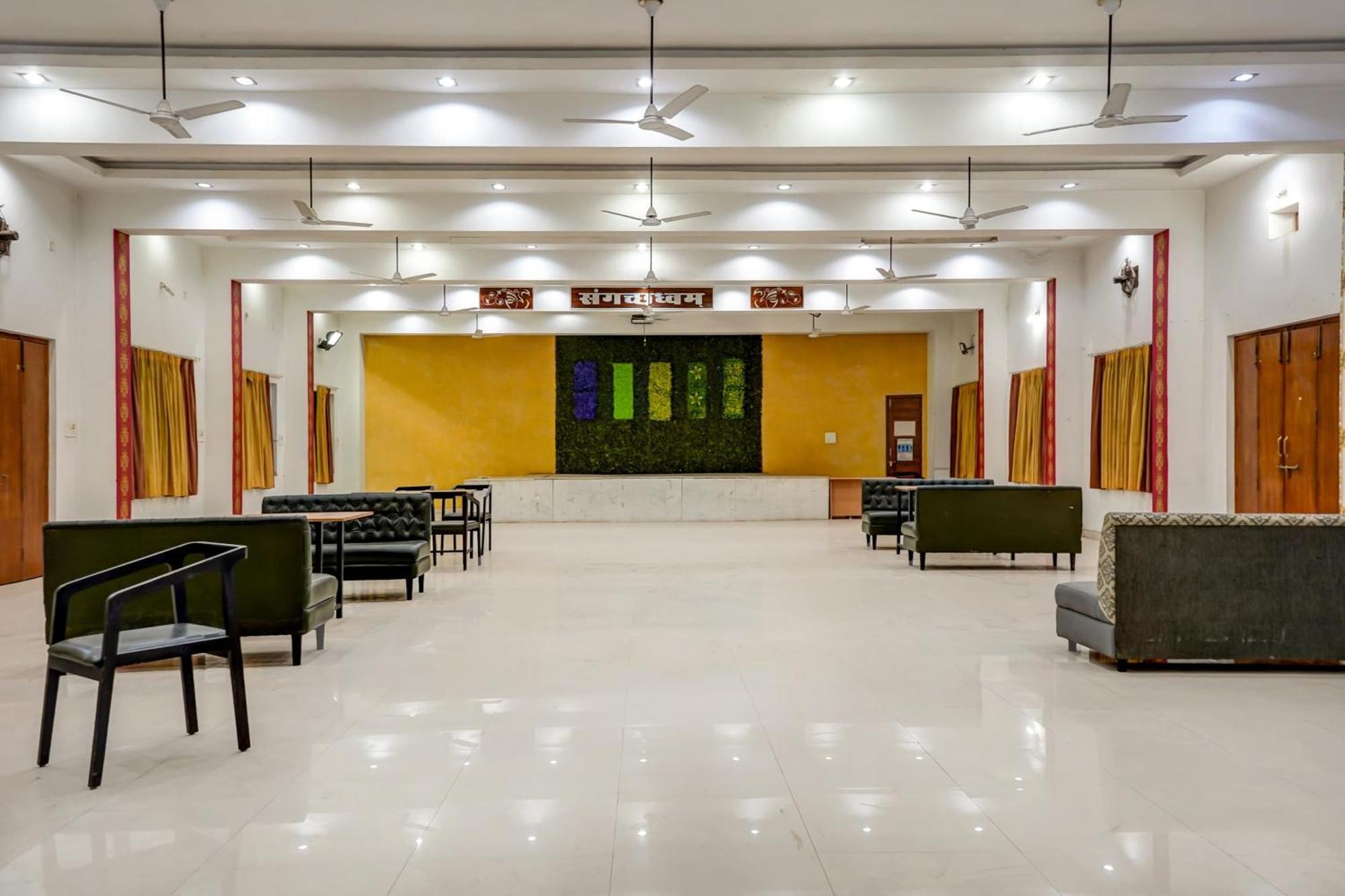 Hotel O Welcome Sri Rāipur エクステリア 写真